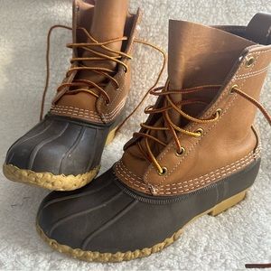 L.L. Bean Boots, Unlined 8 inch Women’s Size 7, Medium width, GUC